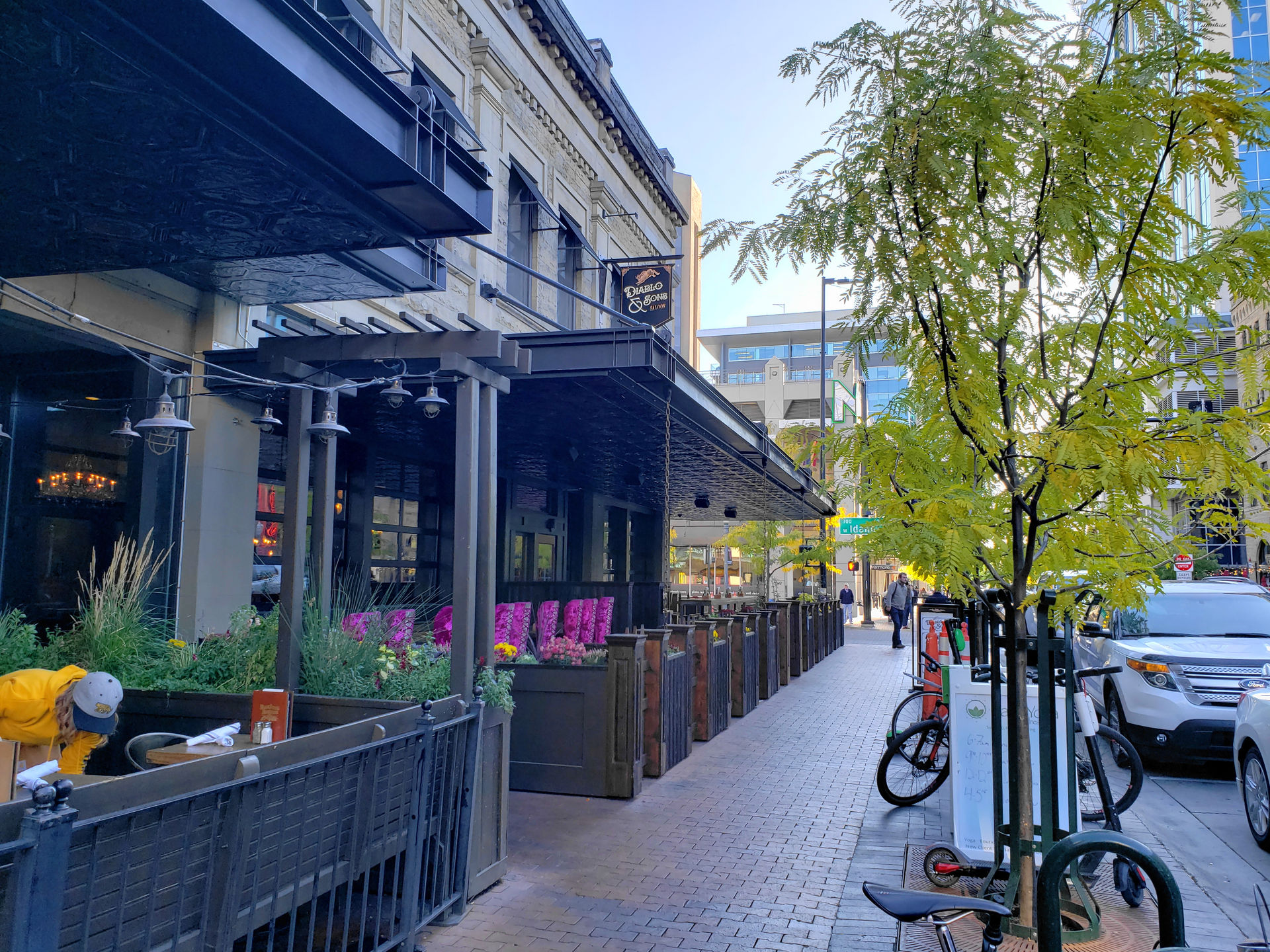 Diablo & Sons Saloon